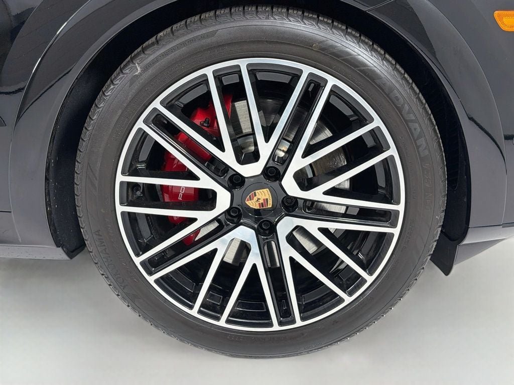 Used 2026 Chromite Black Metallic Porsche S E-Hybrid Coupe AWD image 38