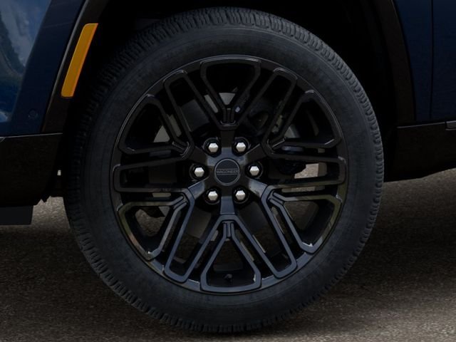 New 2026 Fathom Blue Pearl-Coat Exterior Paint (Late Availability) Jeep Limited Reserve image 8