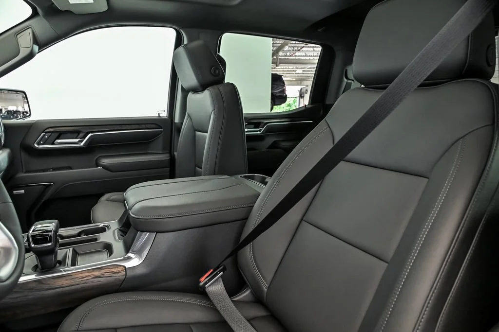 2026 GMC Sierra 1500 SLT - Photo 10