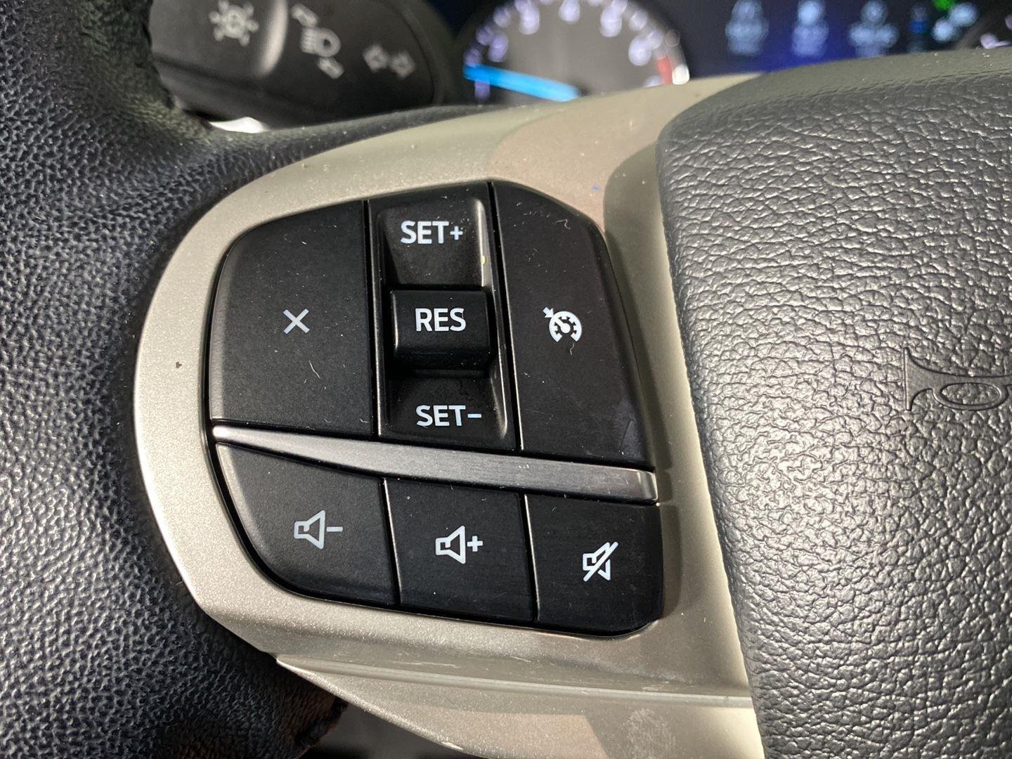 Used 2023 Star White Metallic Tri-Coat Ford XLT image 12