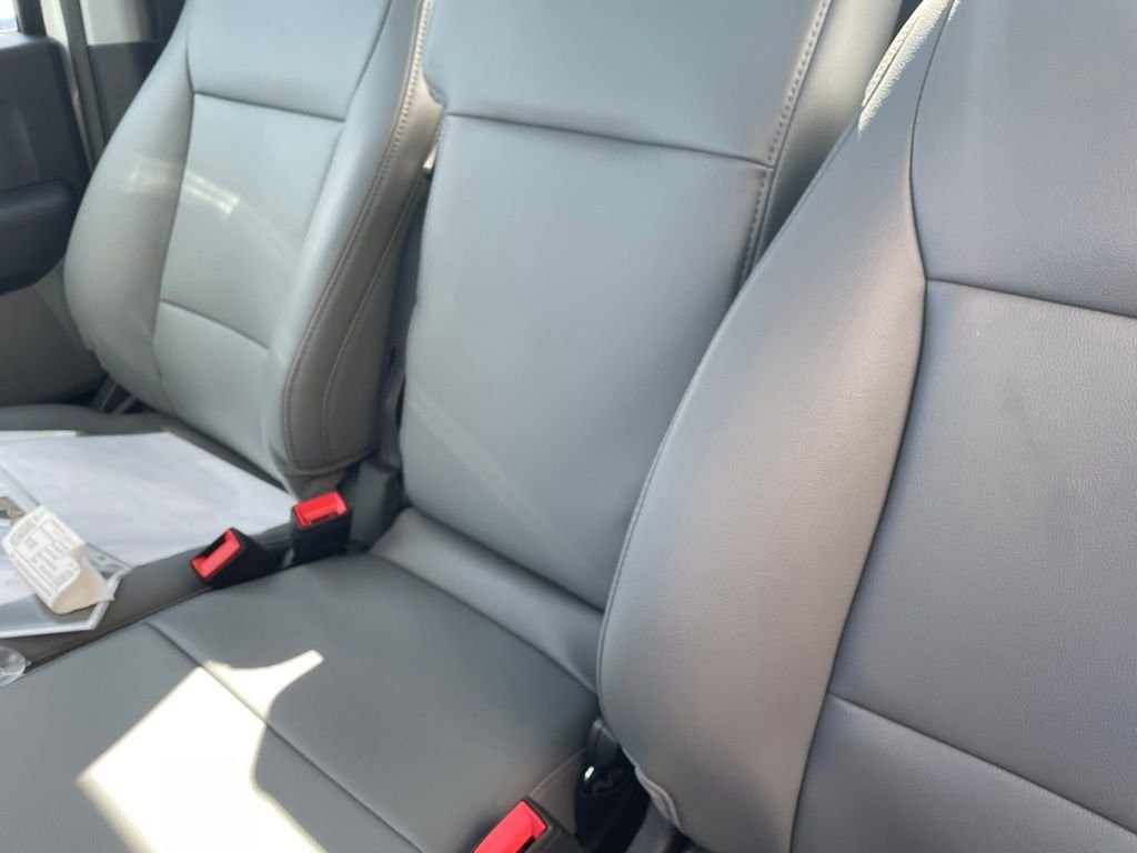 New 2026 Oxford White Ford F-250® XL image 25