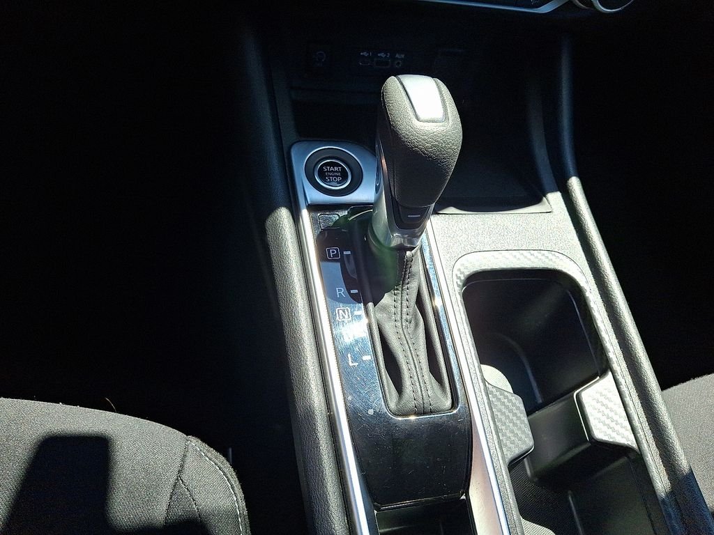 Used 2025 Rosewood Metallic Nissan SV image 16