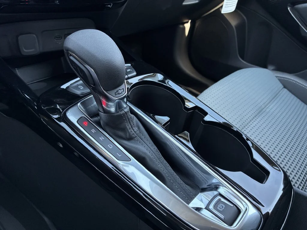 New 2026 Summit White Chevrolet LT image 24