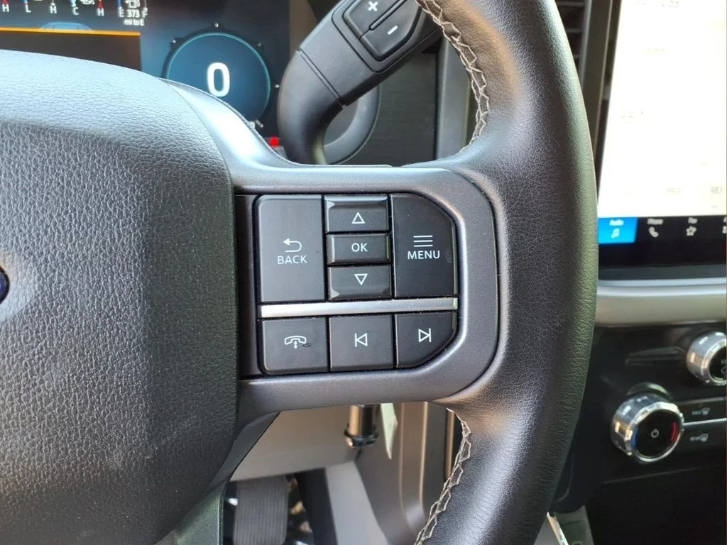 Used 2025 Gray Ford XLT image 13