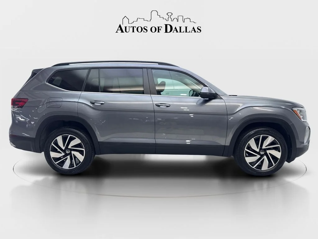 Used 2024 Gray Volkswagen 2.0T SE w/Technology image 10