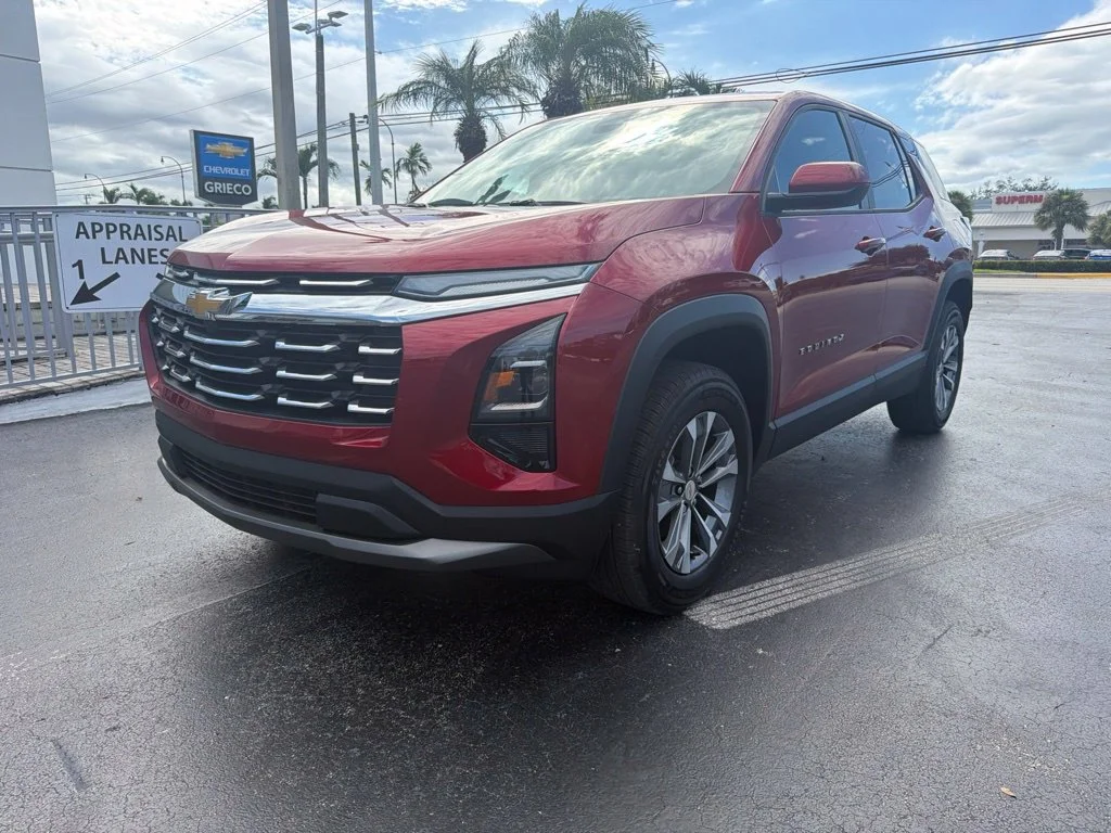 Used 2027 Red Chevrolet LT image 3