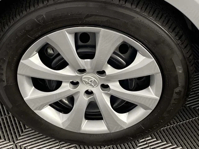 Used 2025 Silver Toyota LE image 25