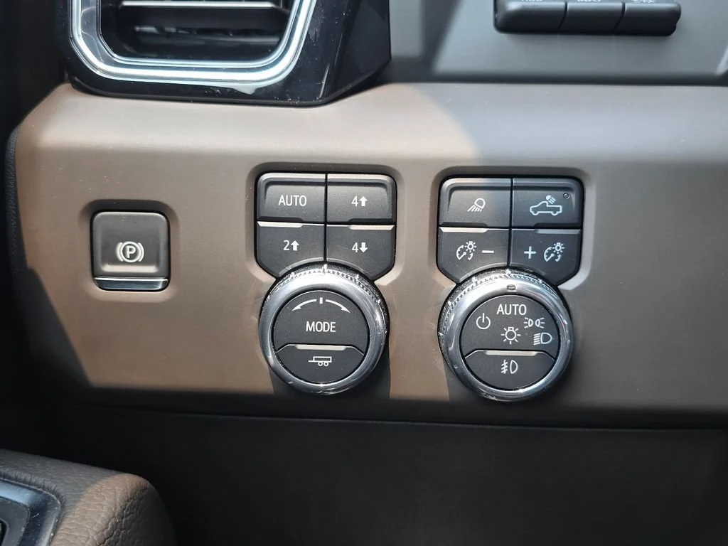 2025 GMC Sierra 2500HD Denali - Photo 18
