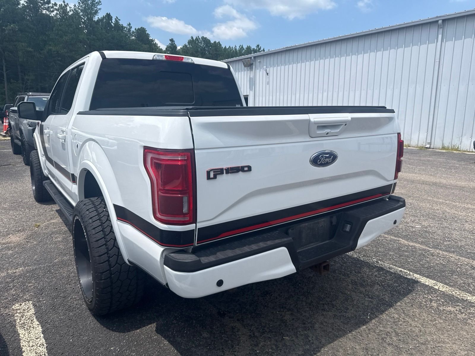 Used 2016 White Ford Lariat image 5