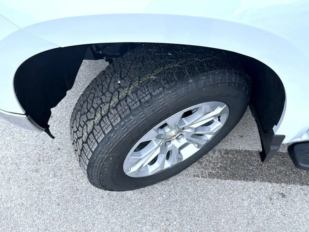 New 2026 Polar White Tricoat Chevrolet LTZ image 23