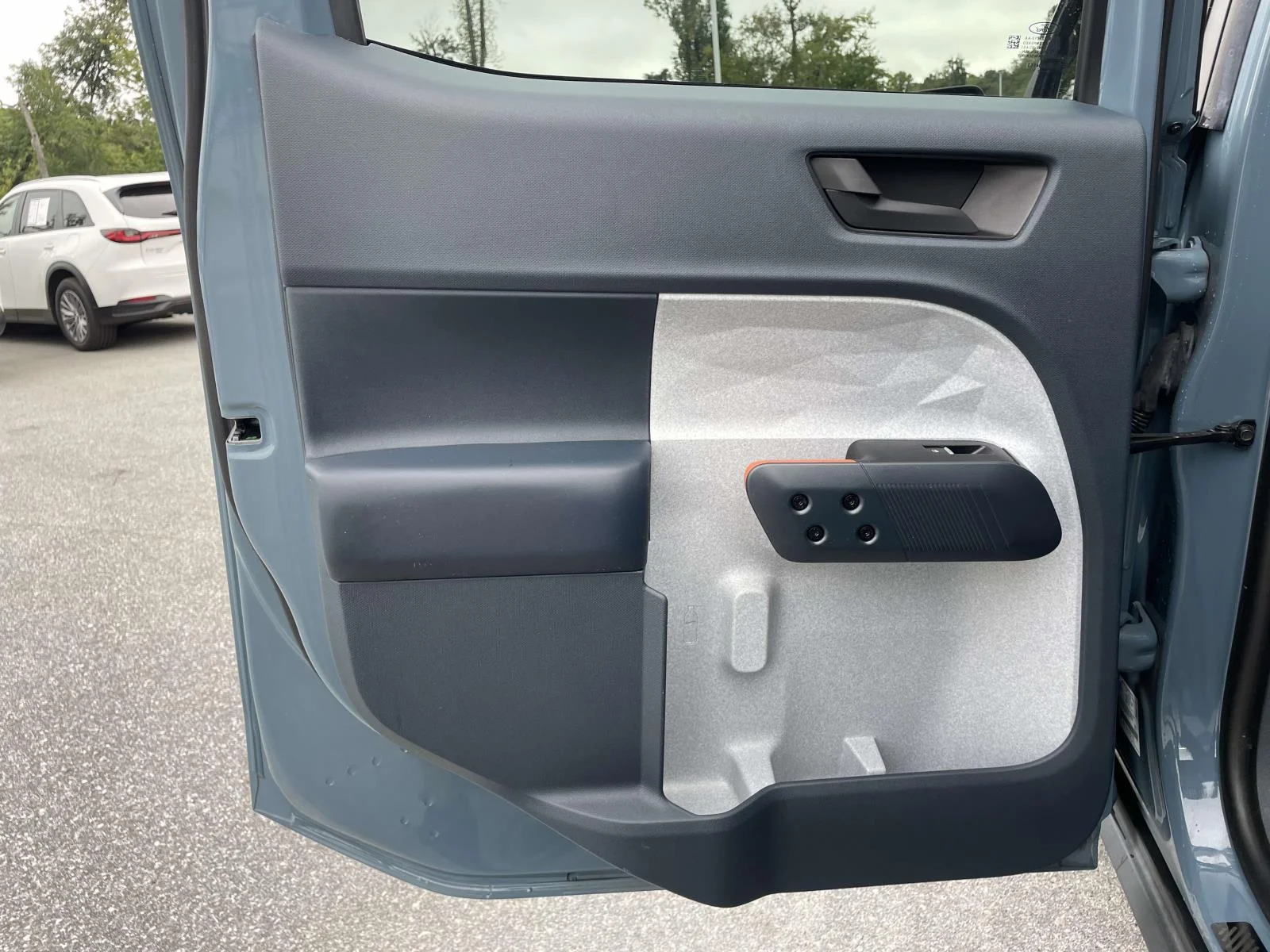 Used 2022 Area 51 Ford XLT image 2