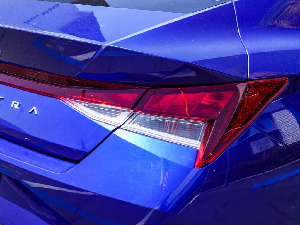 Used 2023 Blue Hyundai SE image 7