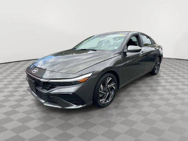 Used 2024 Amazon Gray Hyundai SEL image 7