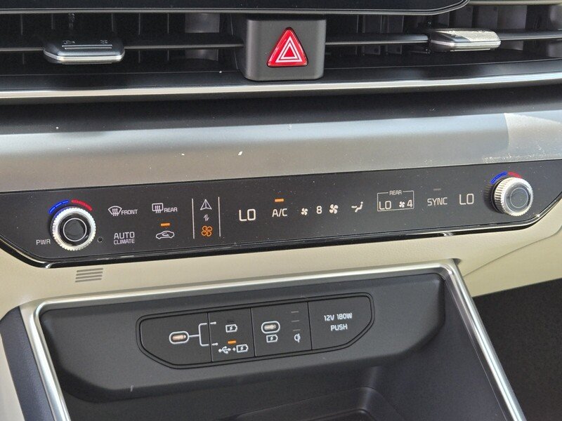 2026 Kia Carnival SX Prestige - Photo 11
