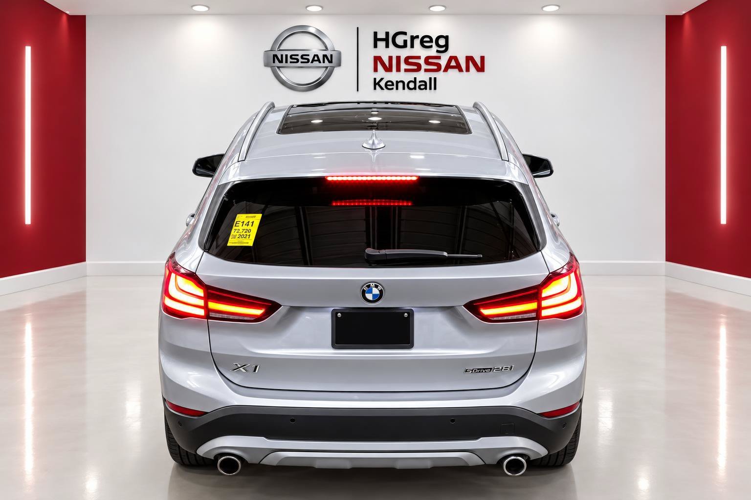 Used 2021 Silver BMW sDrive28i image 6