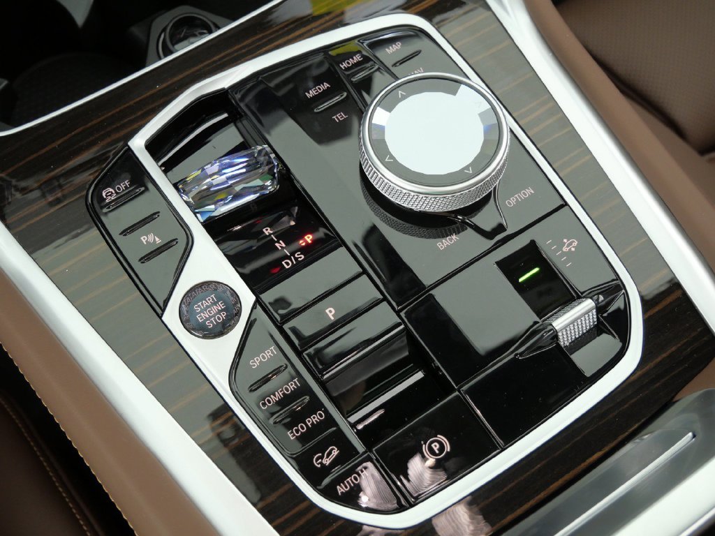 New 2027 Mineral White Metallic BMW xDrive40i image 48