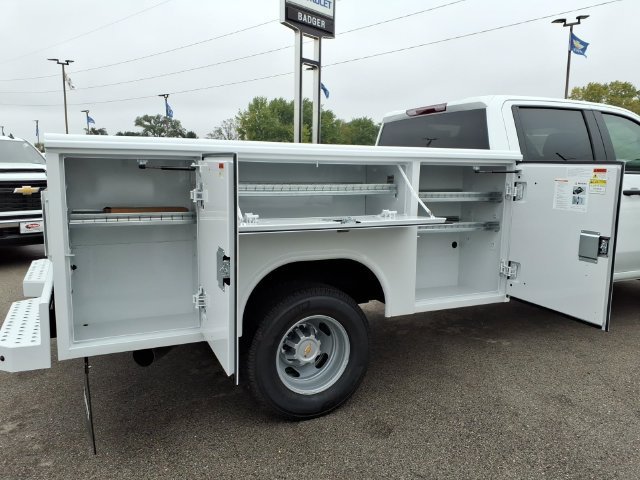 New 2026 Summit White Chevrolet Work Truck image 12