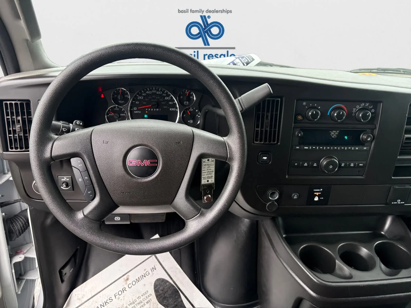 Used 2024 Summit White GMC  image 11
