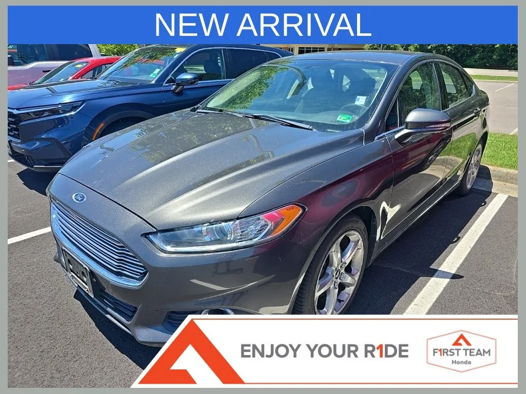2015 Ford Fusion SE FWD's photo