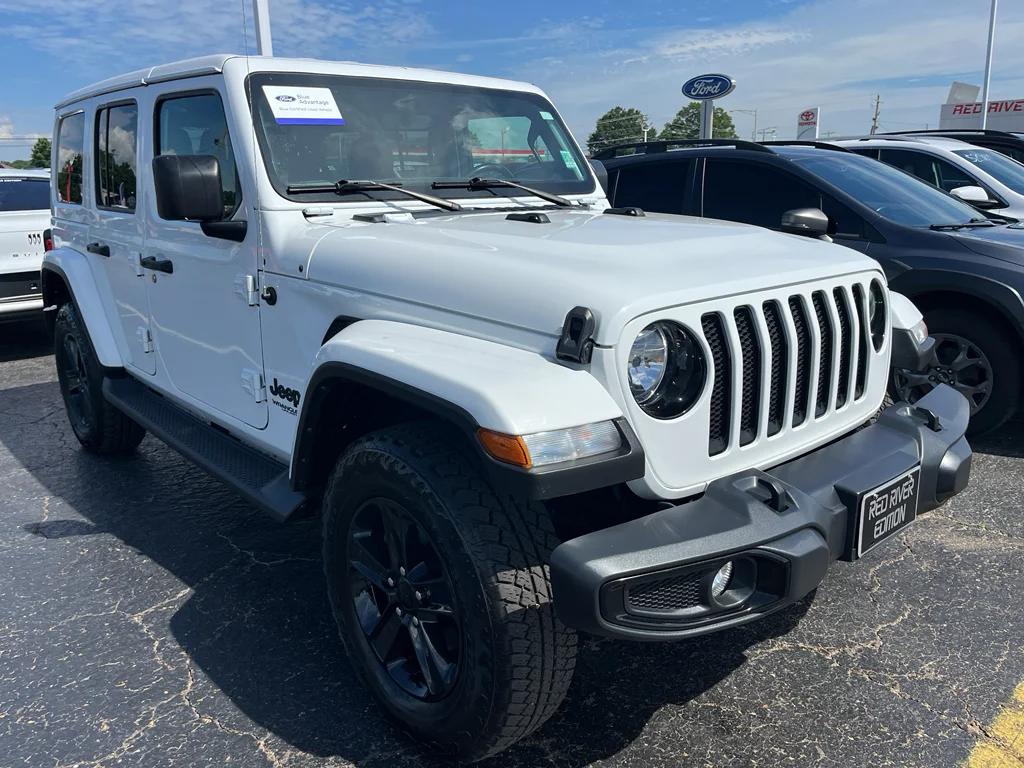 Used 2021 Bright White Clearcoat Jeep Unlimited Sahara Altitude image 3