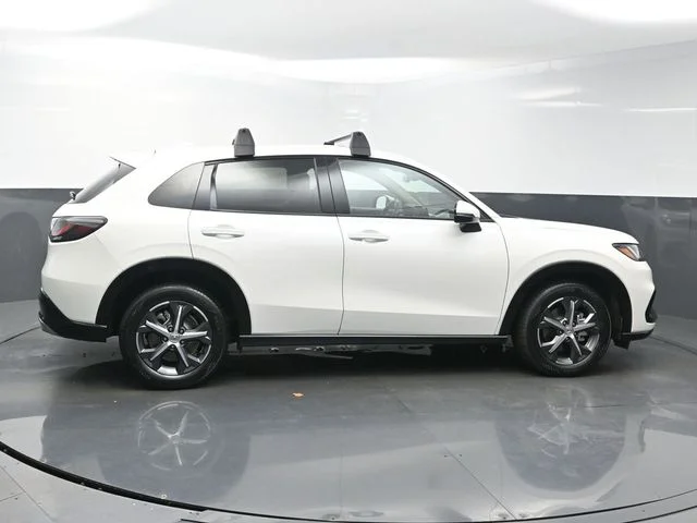 Used 2024 White Honda EX-L image 8