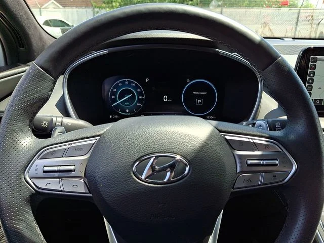 Used 2023 White Hyundai Calligraphy image 25