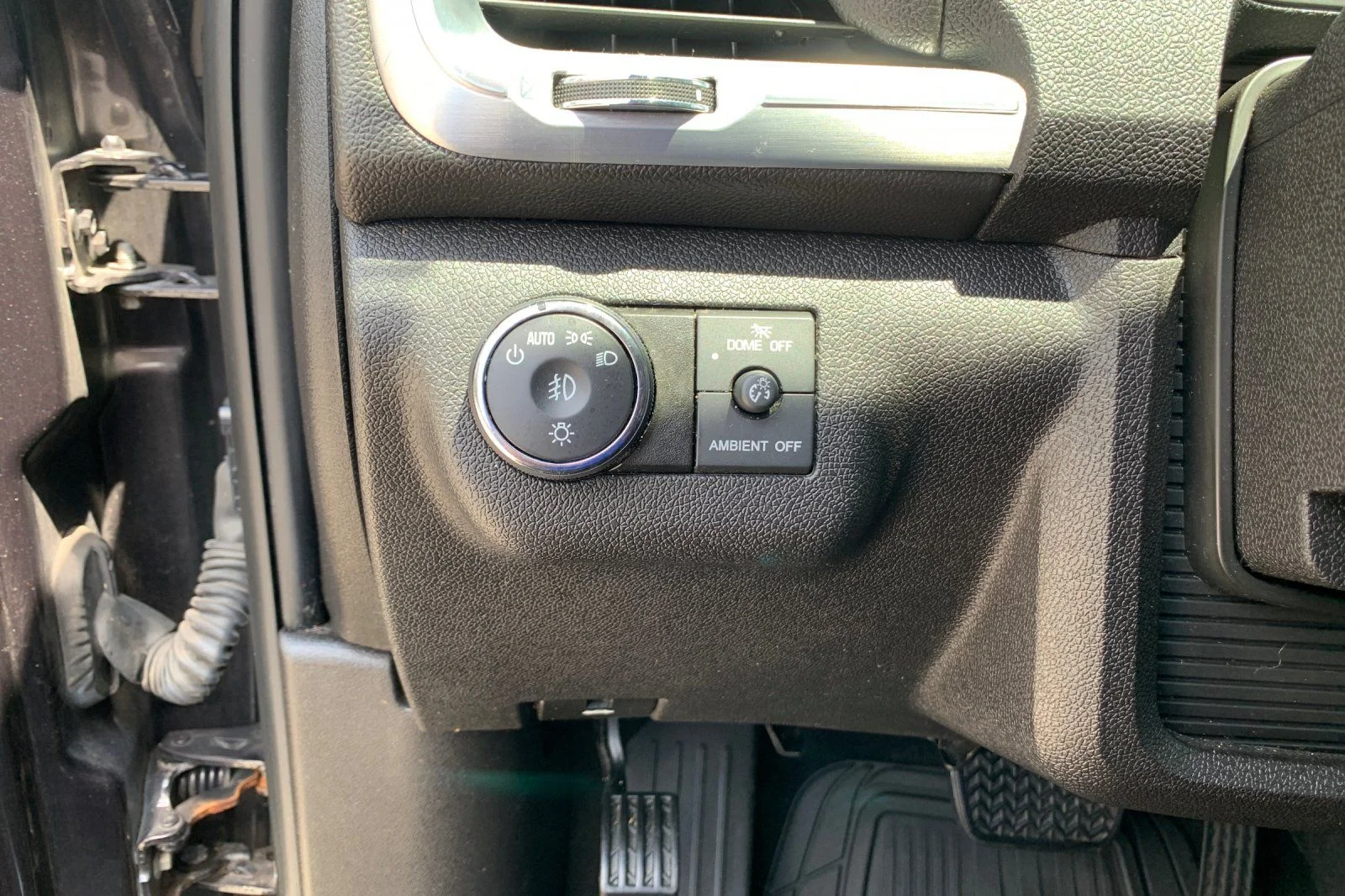 Used 2016 Silver GMC SLT-1 image 33