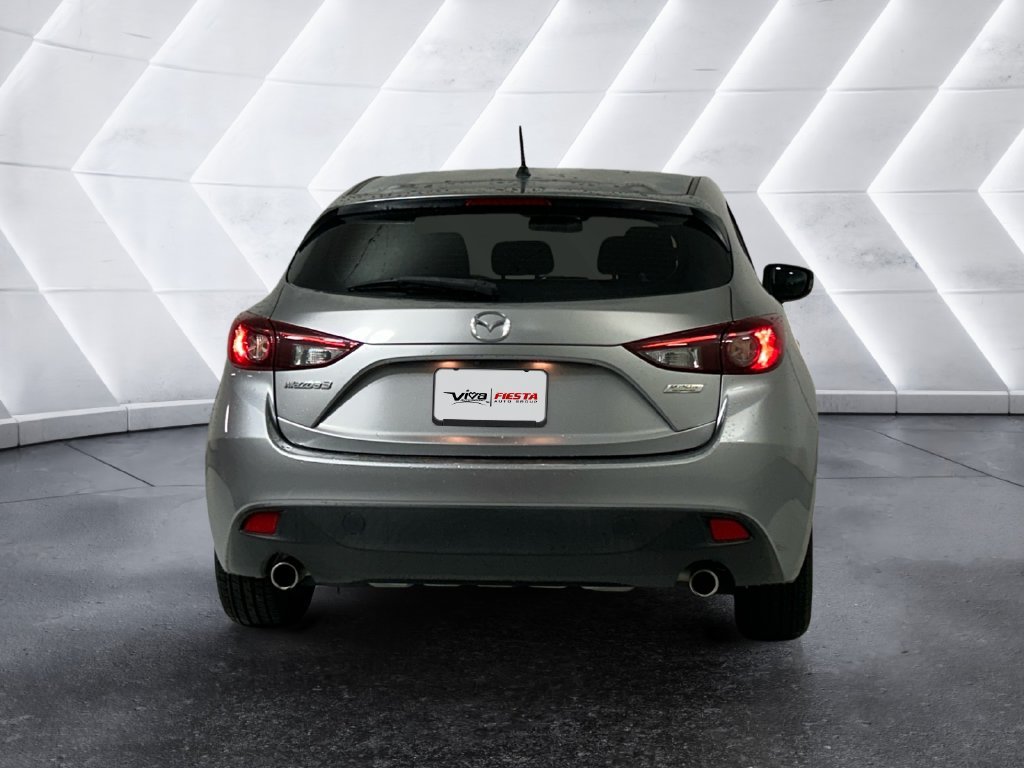 Used 2016 Silver Mazda i Sport image 5