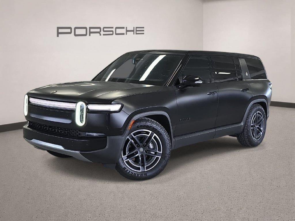 2025 Rivian R1S Adventure