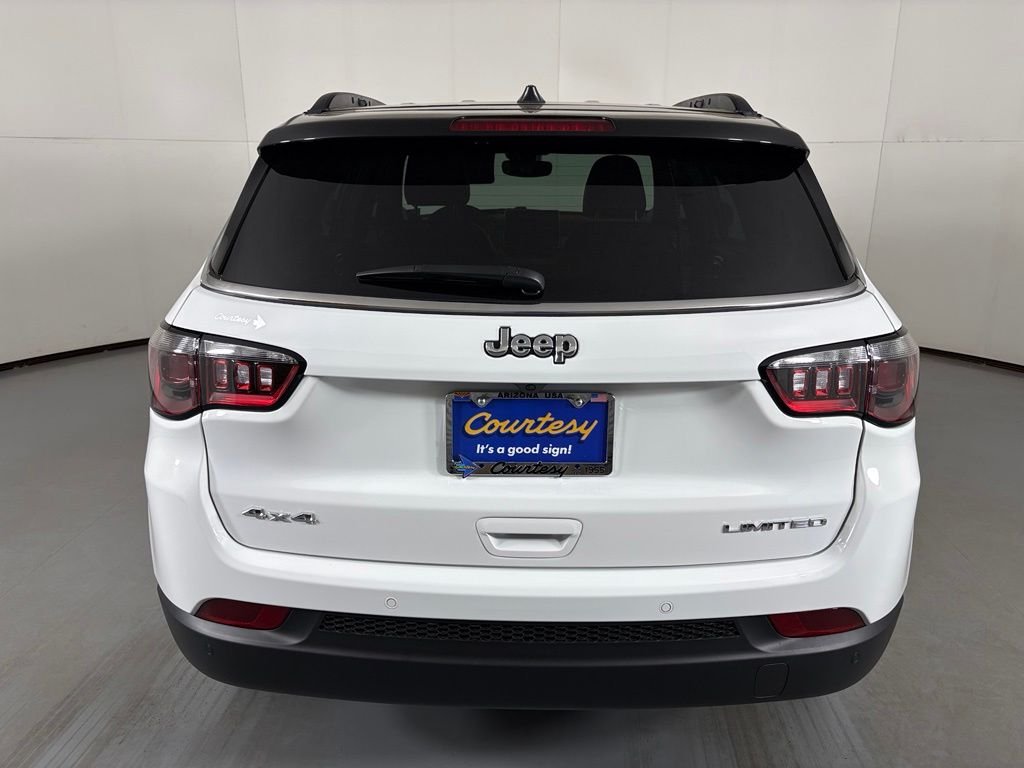 New 2026 Bright White Clear-Coat Exterior Paint Jeep Limited image 7