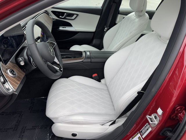 New 2026 MANUFAKTUR Patagonia Red Metallic Mercedes-Benz E 350 image 2