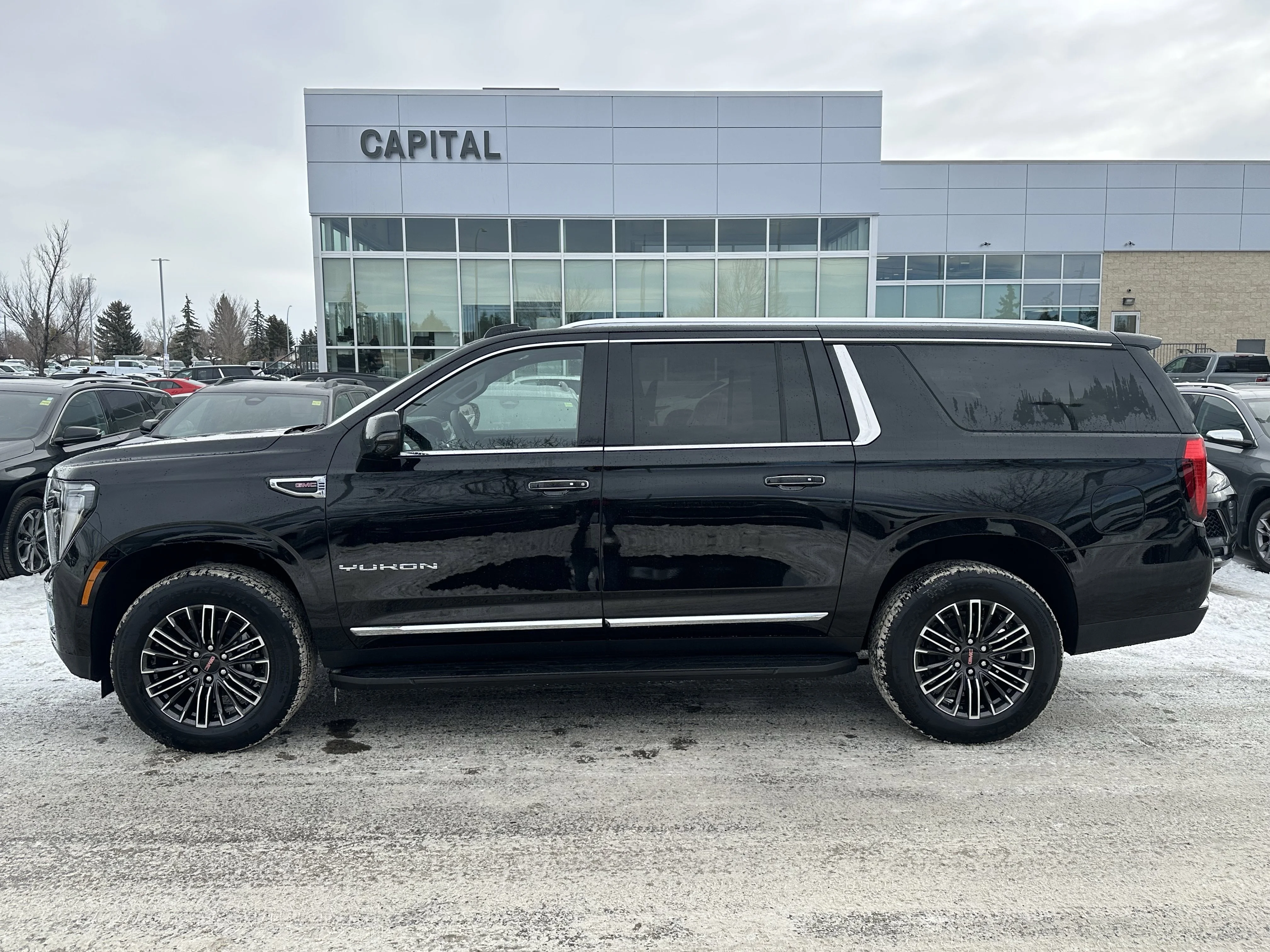 New 2026 Onyx Black GMC Elevation image 3