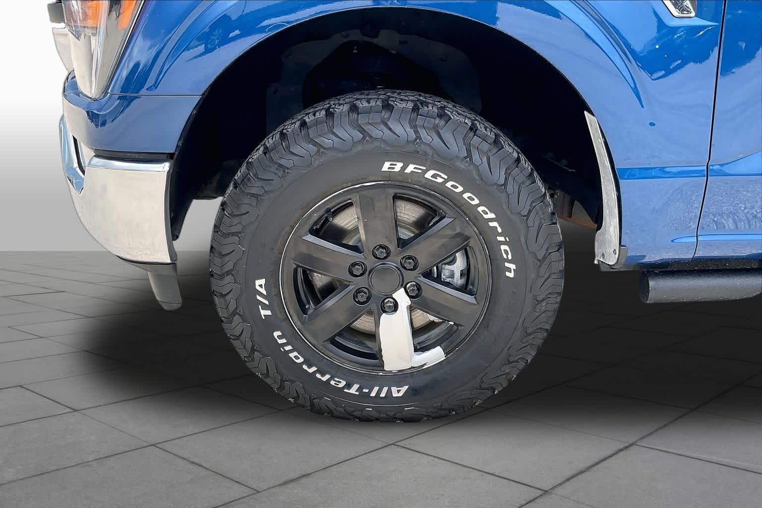 Used 2023 Atlas Blue Ford XLT image 21