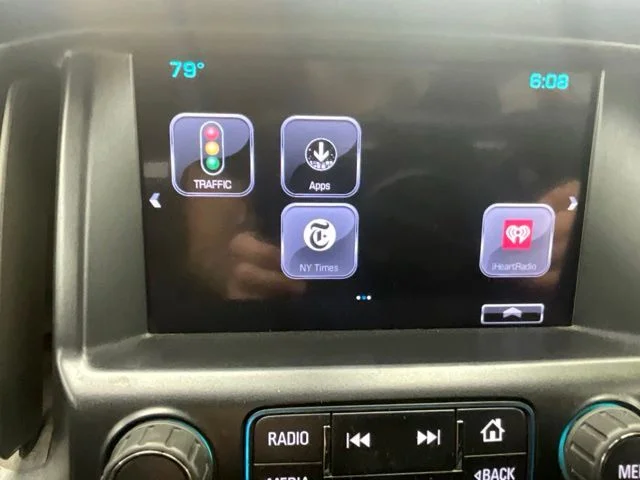 Used 2017 Black GMC SLT image 10