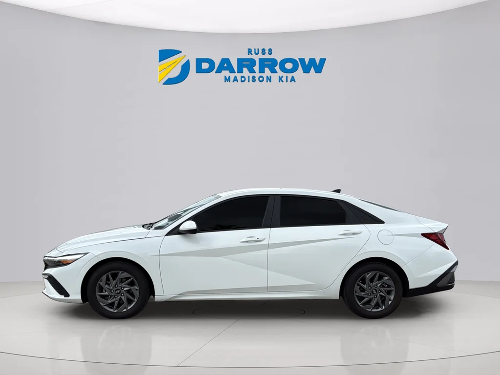 Used 2024 Serenity White Hyundai SEL image 2