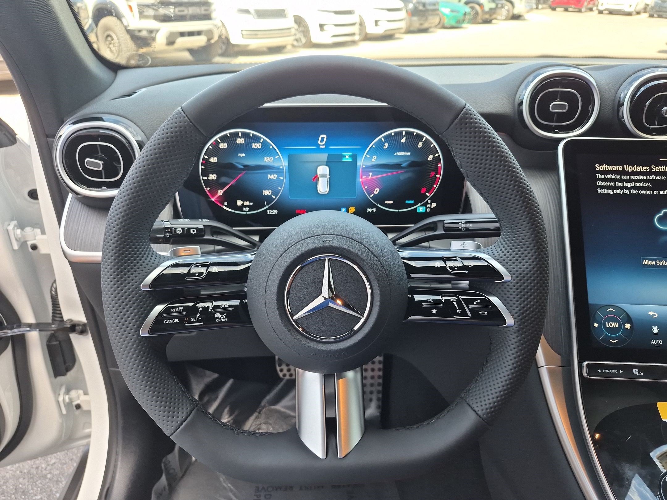 New 2027 Polar White Mercedes-Benz GLC 300 image 14