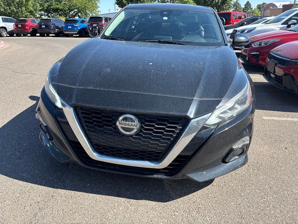 Used 2019 Black Nissan 2.5 SV image 3