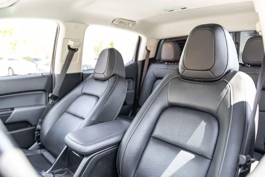 Used 2022 White Chevrolet Z71 image 15