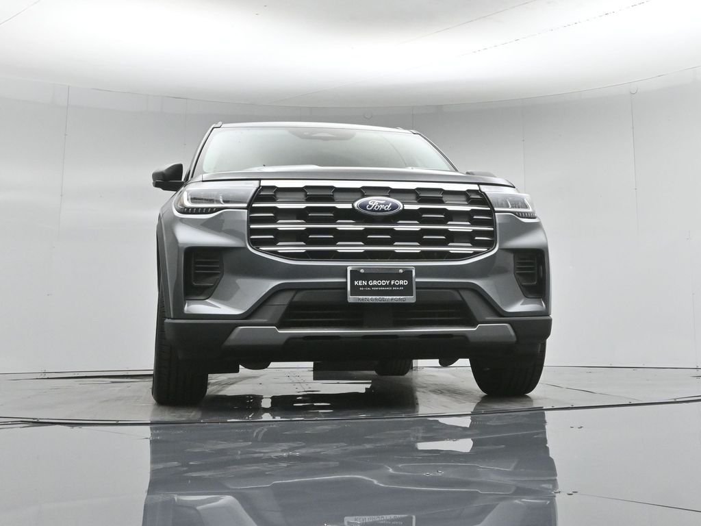 New 2026 Carbonized Gray Metallic Ford Active image 45