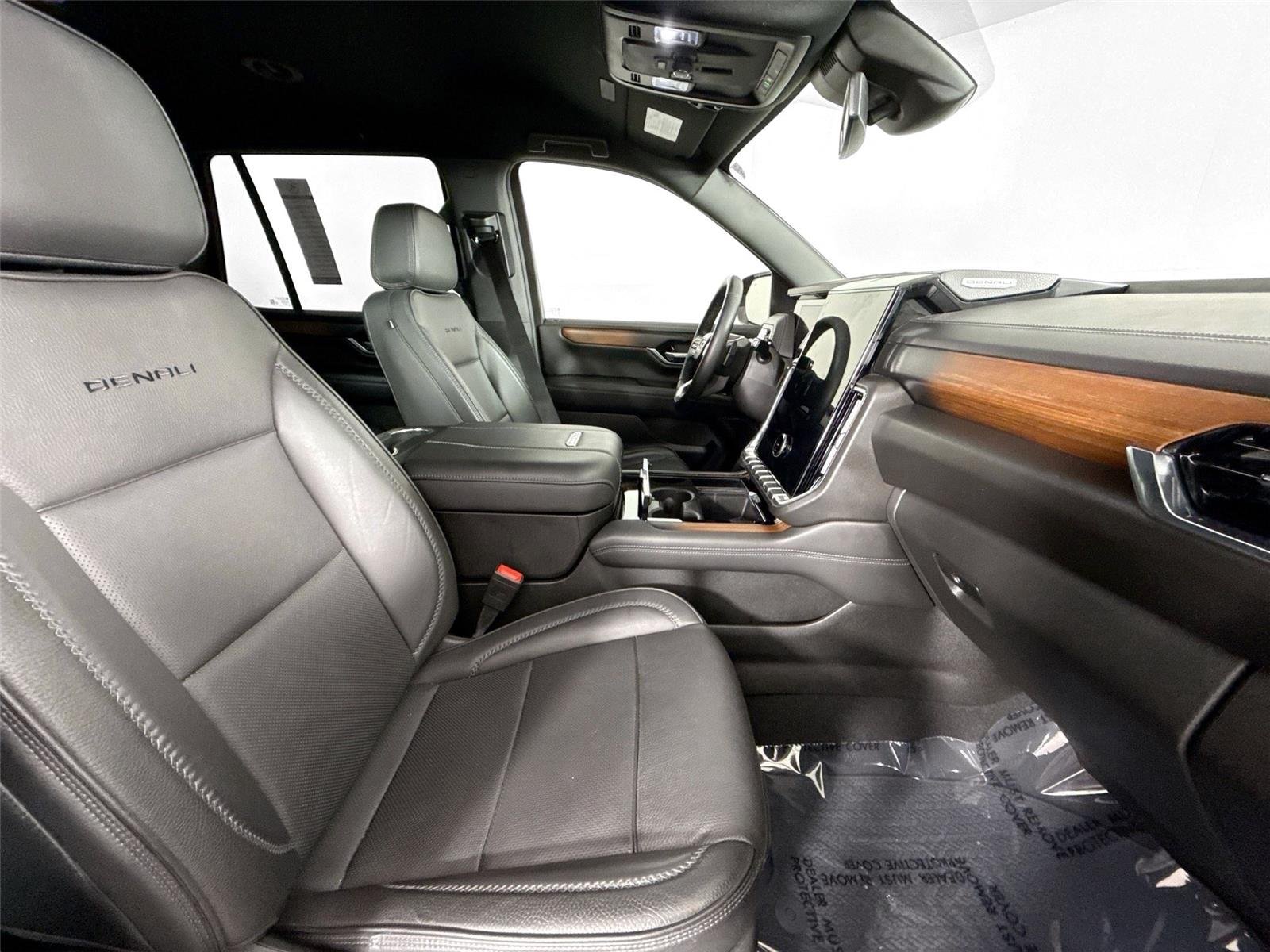 Used 2025 Onyx Black GMC Denali image 45
