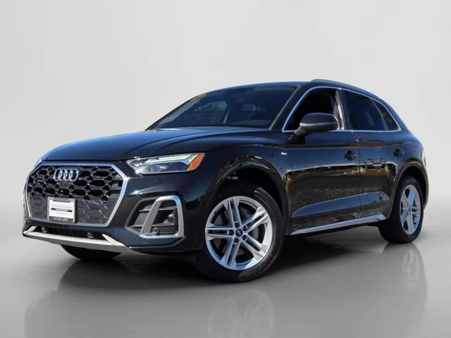 2023 Audi Q5 S line Premium Plus