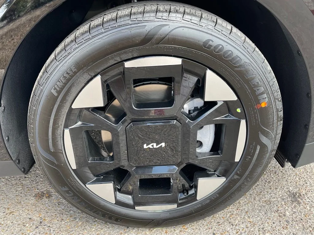 New 2026 Black Kia EX image 32