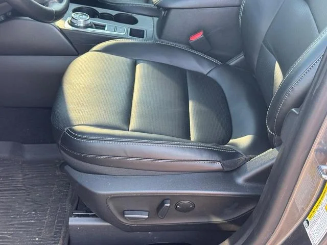 Used 2023 Carbonized Gray Metallic Ford  image 18