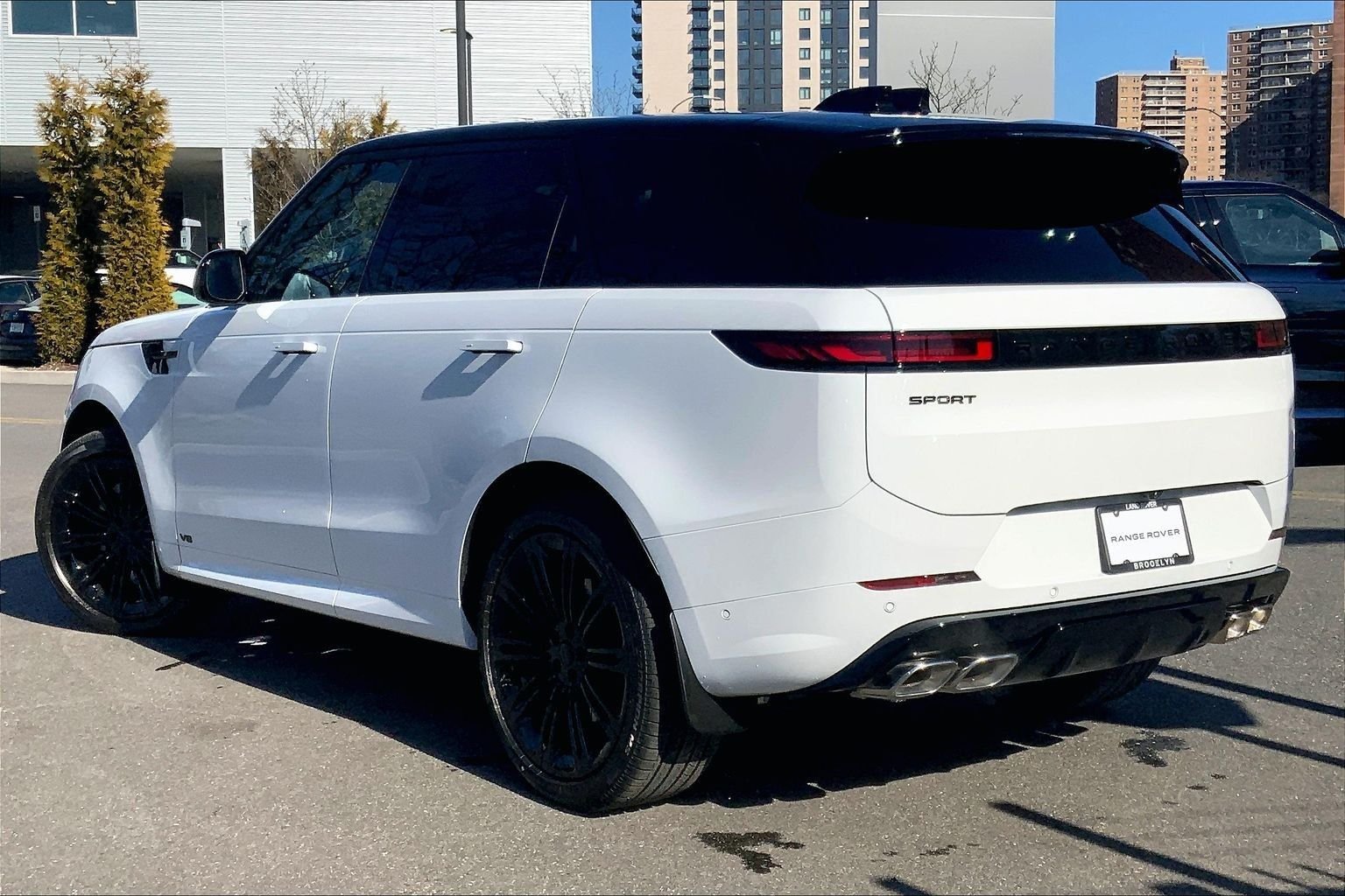 New 2026 Fuji White Land Rover Dynamic SE image 12