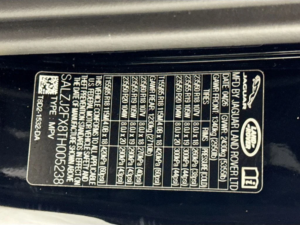 New 2026 Santorini Black Land Rover Core S image 33