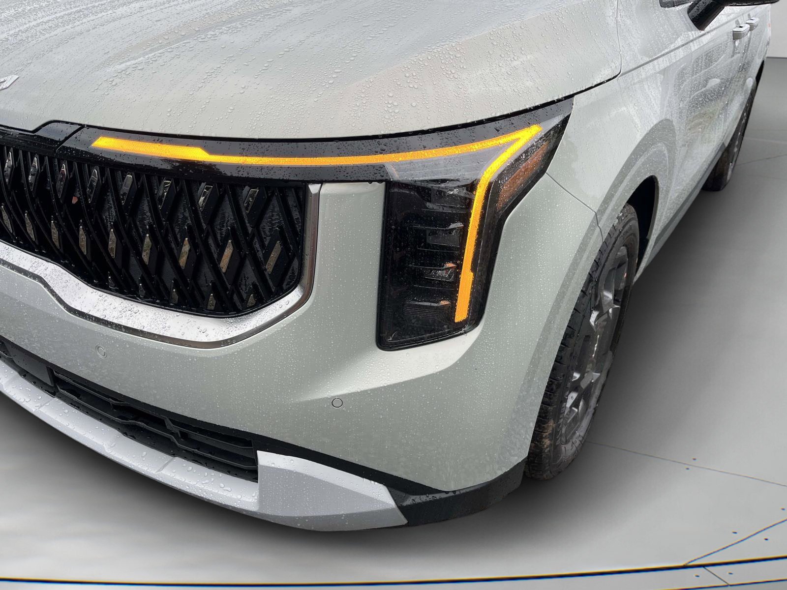 New 2026 Ivory Silver Kia EX image 9