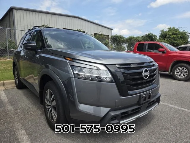 Used 2024 Gray Nissan SL image 5