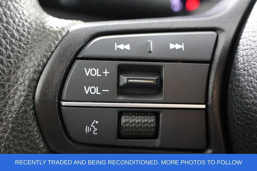 Used 2025 Gray Honda SE image 11
