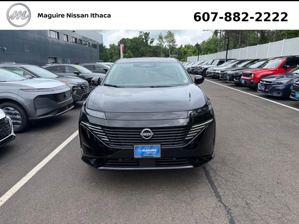 Used 2026 Black Nissan Platinum image 3
