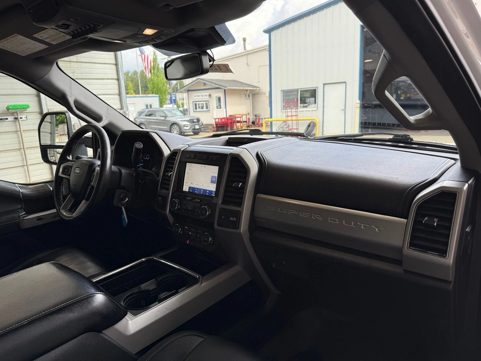 Used 2021 White Ford Lariat image 11